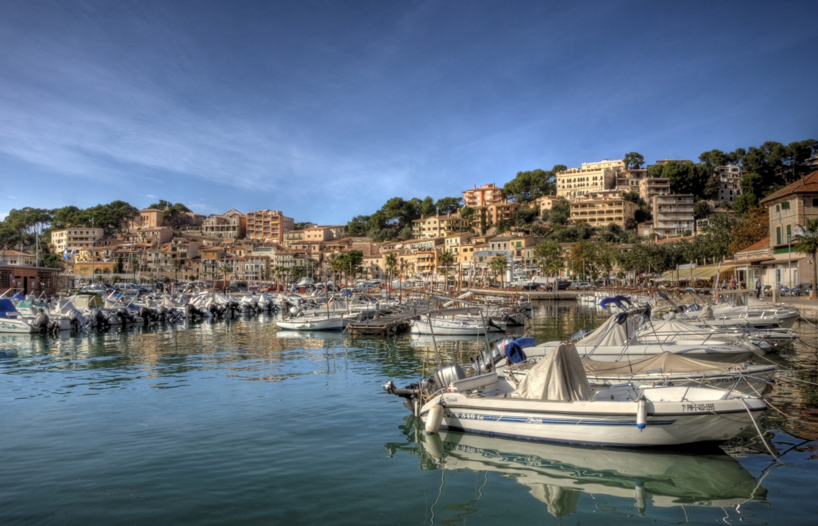 Photo by Mariusz Kluzniak